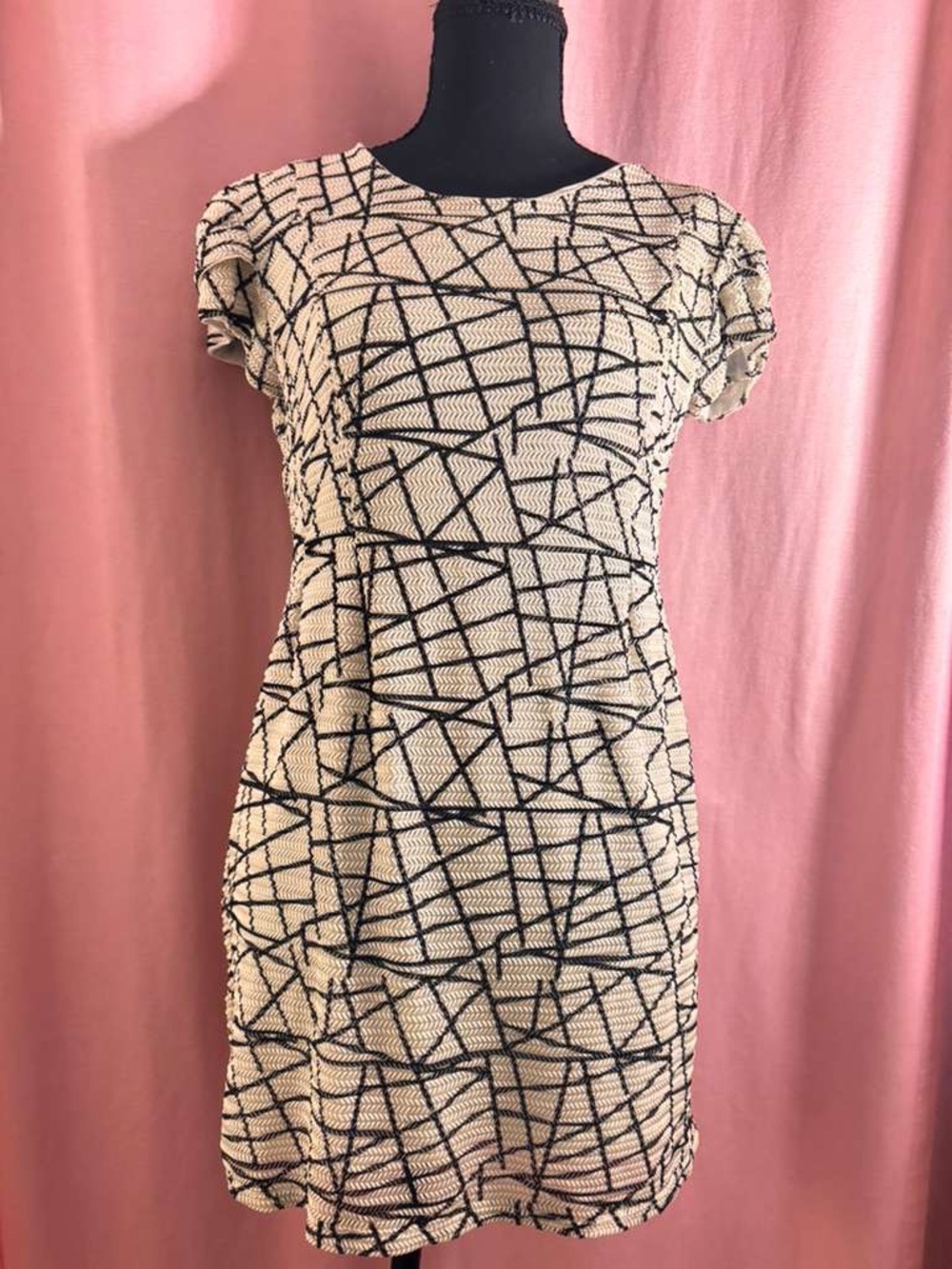 Cream and Black Geometric Short Sleeve Mini Dress